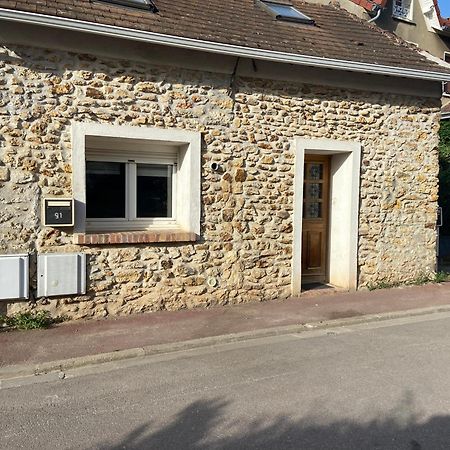 Maison Au Calme A L'Oree Du Bois. Acces A13-A14 Orgeval  Eksteriør bilde